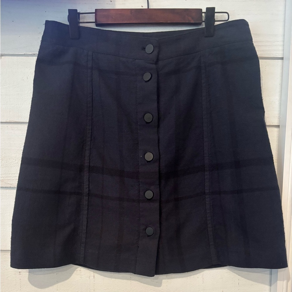 LOFT Blue and Black Plaid Button-Down  Skirt in size 6 classic design! - Picture 4 of 13